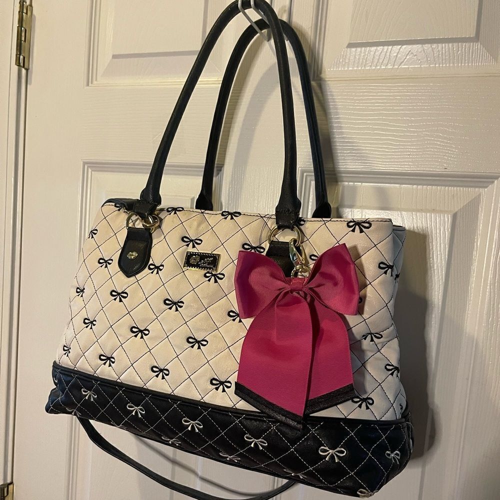 Luv Betsey By Betsey Johnson Black & off White Bow Pattern tote pink bow accent